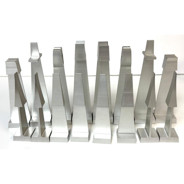 1962 ALCOA Aluminum Chess Set by Austin E. Cox in Wall-Mounted Case For Sale - Image 4 of 14
