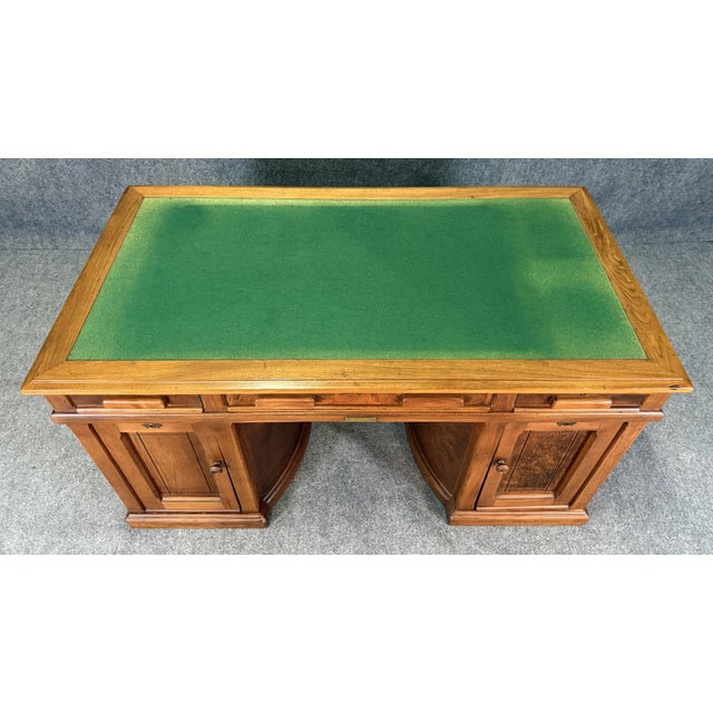 1900 - 1909 1900’s Walnut Wooton’s Rotary Desk With Green Felt Top For Sale - Image 5 of 18