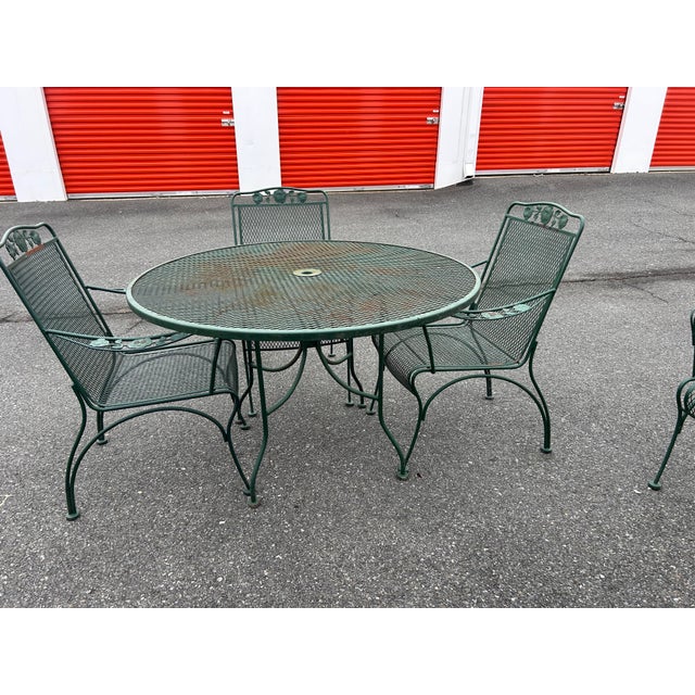 American Woodard Wrought Iron Patio Set Table and 4 Chairs, Attributed For Sale - Image 3 of 7