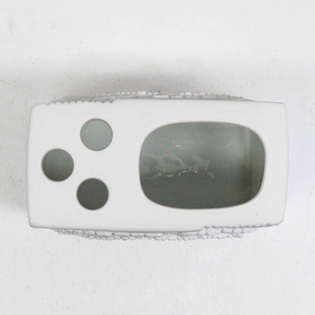 White 1960s Vintage Kaiser Bisque Vase For Sale - Image 8 of 10