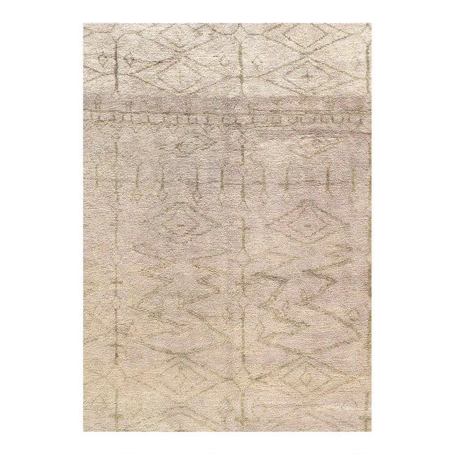 Genuine Fine Moroccan Very Decorative The modern style of this rug will give your room a contemporary accent. 100% Lamb's...