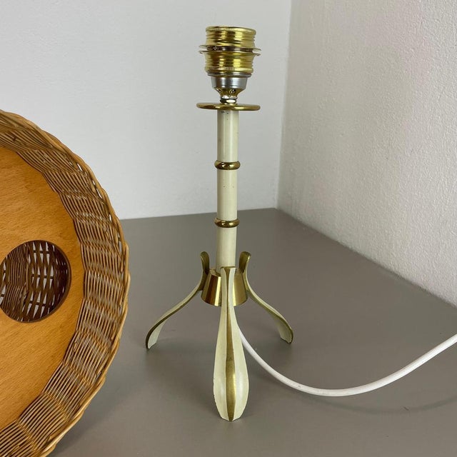 Brown Original Rattan and Brass Table Light by United Workshops Munich, Germany, 1950s For Sale - Image 8 of 18
