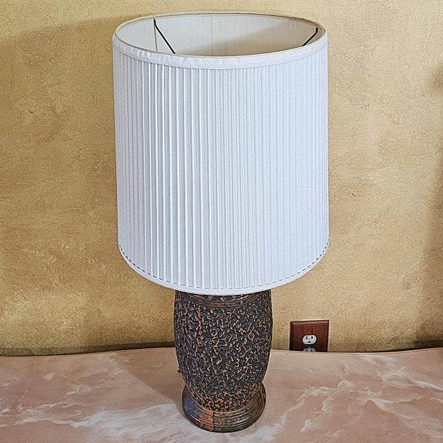 Mid 20th Century 1970s Brutalist Pottery Table Lamp – Mediterranean Textured Ceramic, 29.5” For Sale - Image 5 of 18
