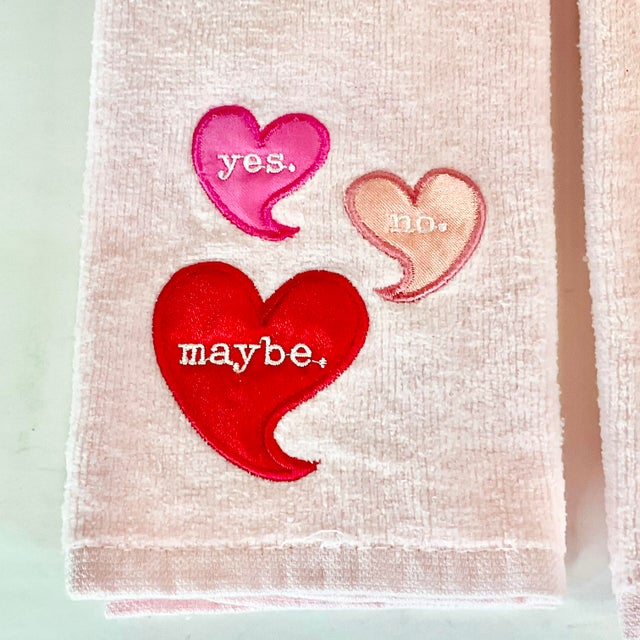1990s 1990s Vintage Boho Chic Valentine Yes, No, Maybe Tip Towels - a Pair. For Sale - Image 5 of 6