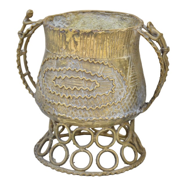 Mid 20th Century Handcrafted & Engraved Brass Bowl W/ Ornate Handles For Sale