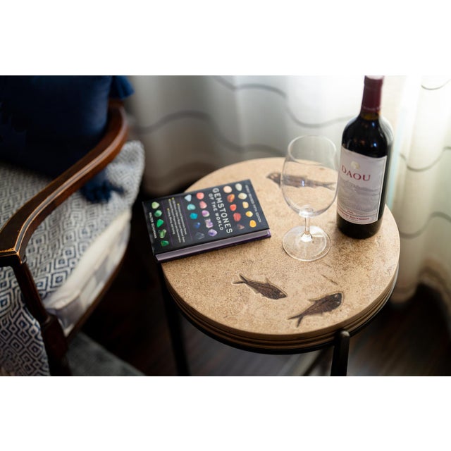 16" Round Fossil Drink Table 9308t For Sale - Image 4 of 4