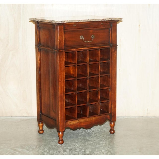 Stunning vintage Mahogany Marble topped side table with Butlers serving tray and x20 bottle holders A very good looking...
