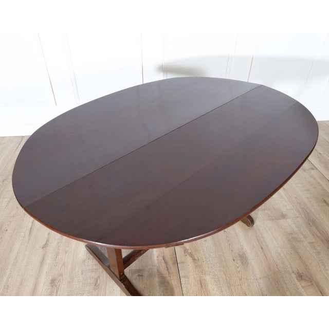 19th Century French Mahogany Winegrower’s Tilt-Top Table from Burgundy For Sale - Image 14 of 17