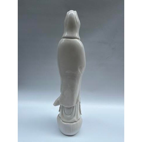 Late 20th Century Blanc De Chine Guanyin Statue For Sale - Image 5 of 13