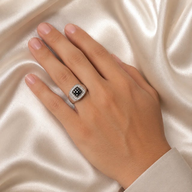 Art Deco Late 20th Century Sterling 925 Silver Black White Diamond Men's Band Ring, Size 10.5 For Sale - Image 3 of 3