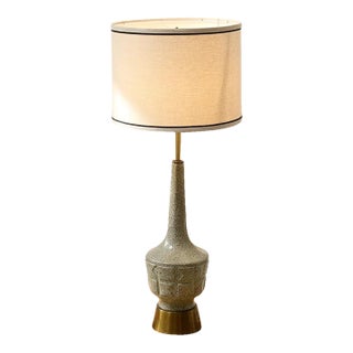 Vintage Mid-Century Modern Crackle Glaze Ceramic Table Lamp With Brass Base For Sale