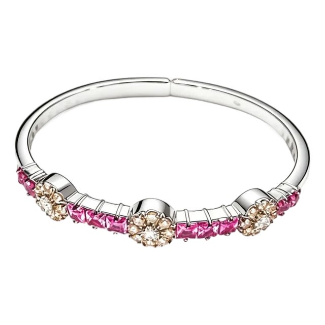 Late 20th Century 18K White Gold Pink Sapphire Champagne Diamond Bangle Bracelet For Sale