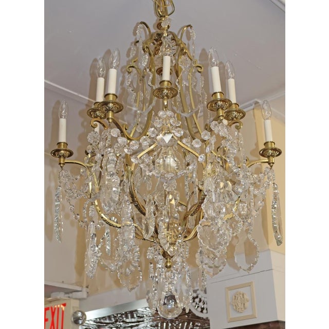 Late 19th Century French Louis XV Style Brass & Crystal 12 Light Cage Chandelier For Sale - Image 17 of 18
