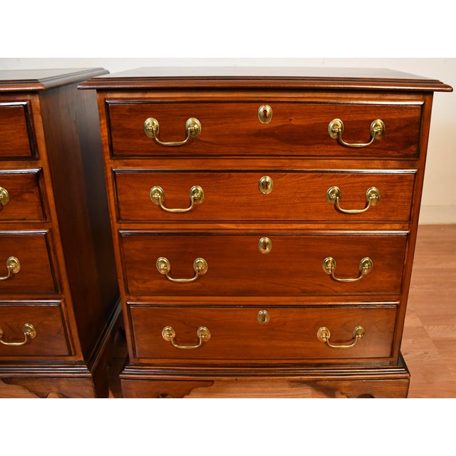 Harden Furniture 1960s Pair Harden English Traditional Cherry Wood Chest of Drawers / Commodes For Sale - Image 4 of 16