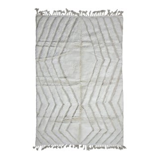 Modern Beni Ourain Style Rug - 9.8 X 6.4 Ft For Sale
