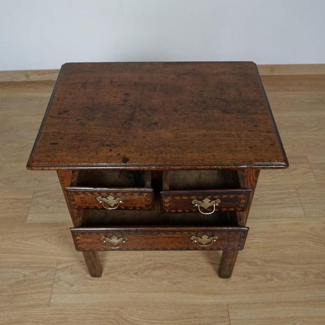 George II Oak and Elm Side Table, 1740s For Sale - Image 3 of 12