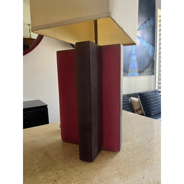 1990s Pair of California Postmodern Sculptural Frosted Resin Table Lamps by Deszign, Inc. For Sale - Image 13 of 17