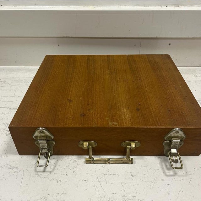 Mid-Century Italian Teak Handled Cutlery Set in Canteen, 1970s, Set of 100 For Sale - Image 6 of 14