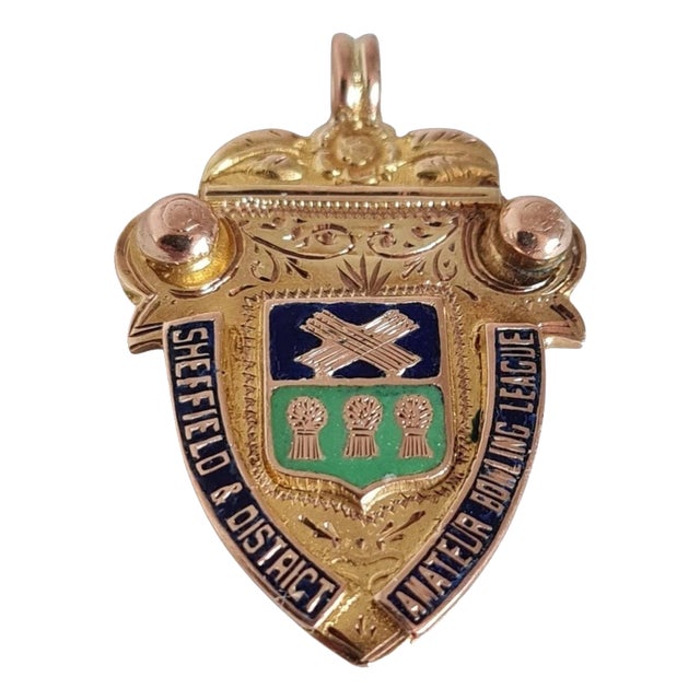 Antique Gold and Enamel Amateur Bowling League Medallion from Vaughton & Sons, 1918 For Sale