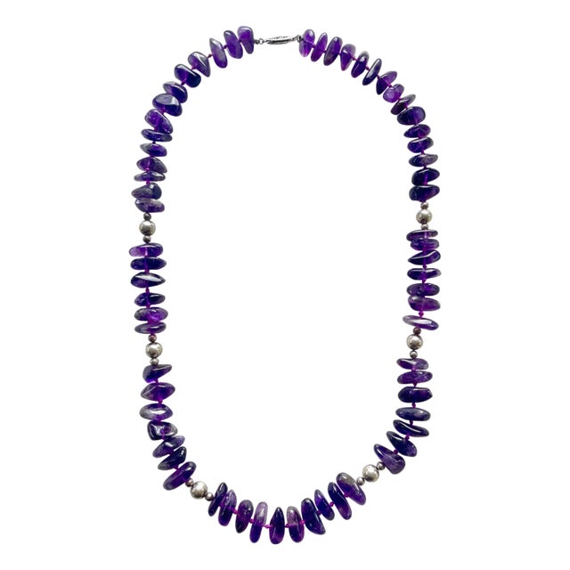 Vintage 1980s 18" Amethyst and Sterling Silver Hand Knotted Beaded Necklace For Sale