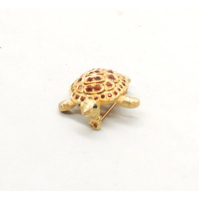 1960s Vintage 1960s Signed DeNicola Goldtone Faux-Topaz Turtle Brooch For Sale - Image 5 of 6