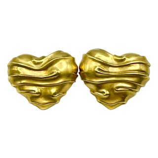 1990 Angela Cummings 18k Yellow Gold Heart Omega Back Earrings - 2 Pieces For Sale
