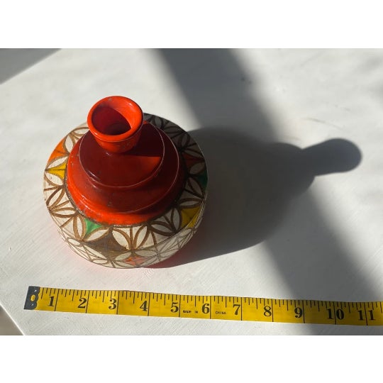 1950s Mid-Century Modern Orange Vase With Geometric Detail by Aldo Londi for Bitossi, Circa 1960s For Sale - Image 5 of 6