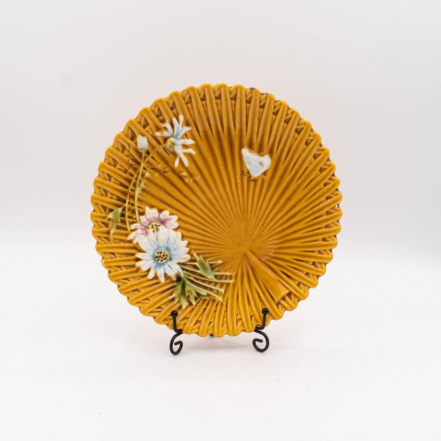 Antique Art Nouveau Yellow Majolica Marguerite Plate from SMF Schramberg, 1920s For Sale - Image 6 of 6
