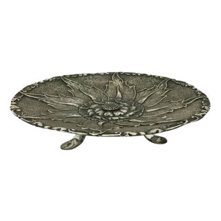 Indonesian Silver Yogya 3-Legged Bowl with Floral Pattern For Sale