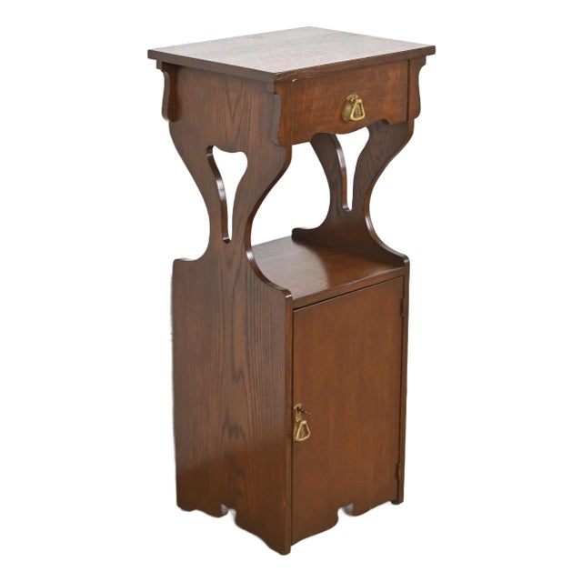 Stickley Brothers Style Antique Mission Oak Arts & Crafts Cellarette or Smoker Stand, Circa 1910 For Sale