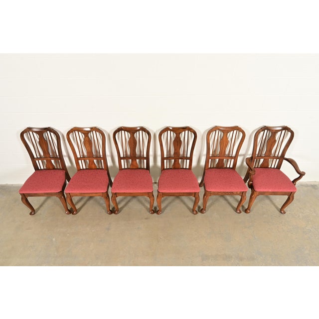1960s Baker Furniture Style Queen Anne Solid Walnut Dining Chairs, Set of Six For Sale - Image 5 of 15