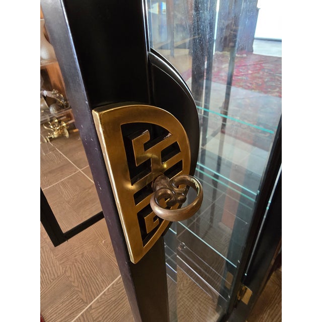 1980s Vintage Mid Century Modern Designer Signed Vitrine Showcase For Sale - Image 5 of 10