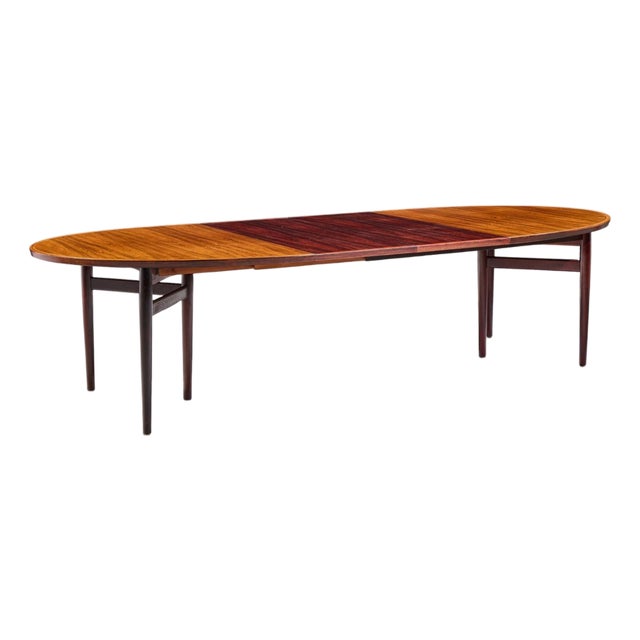 Arne Vodder for Sibast Mid Century Danish Rosewood Expanding Oval Dining Table With 2 Leaves For Sale