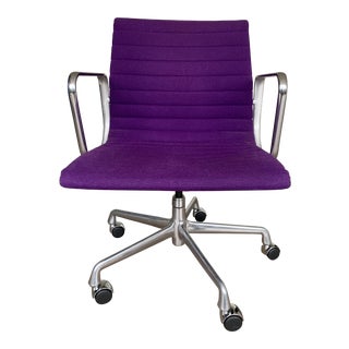 Eames Aluminum Group Management Chair For Sale