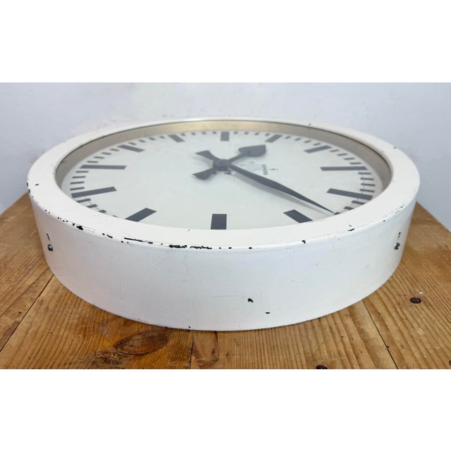 Large White Industrial Factory Wall Clock from Siemens, 1950s For Sale - Image 14 of 18