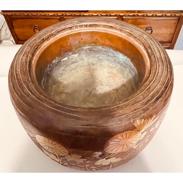 Vintage Japanese Hibachi With Inlaid Pearl Display For Sale - Image 12 of 12