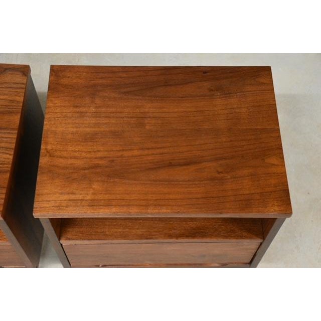 Brown 1960s Refinished Walnut Nightstands by Stanley Furniture - A Pair For Sale - Image 8 of 9