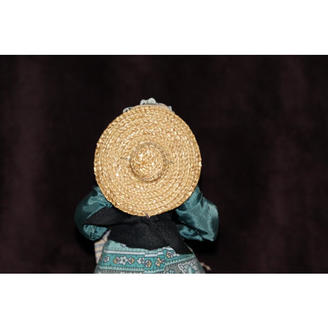 Provence Santons Women Figurines, 1990s, Set of 3 For Sale - Image 11 of 18