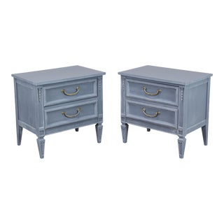 Vintage Pair of Mid Century Gray Nightstands For Sale