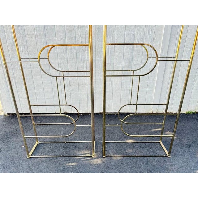Design Institute of America Brass Etageres For Sale In New York - Image 6 of 12