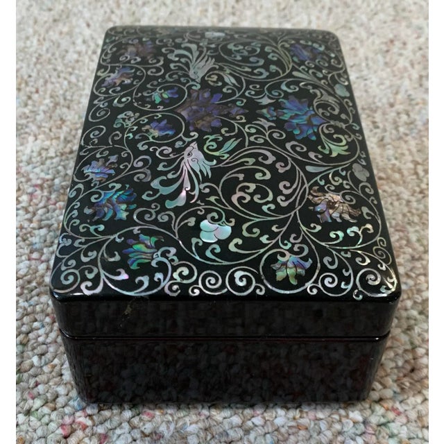 Late 20th Century Late 20th Century Vintage Decorative Korean Lacquered Box For Sale - Image 5 of 8