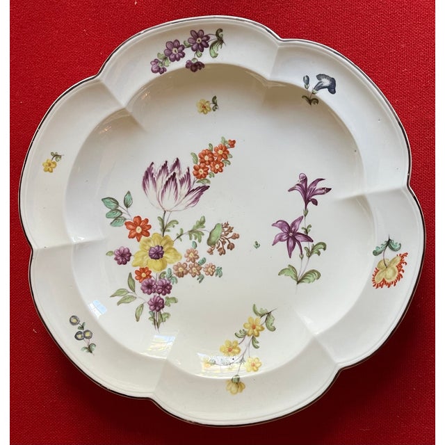From Vienna Antique 18th Century Vienna Porcelain Round Charger Platter With Floral Decoration For Sale - Image 4 of 12