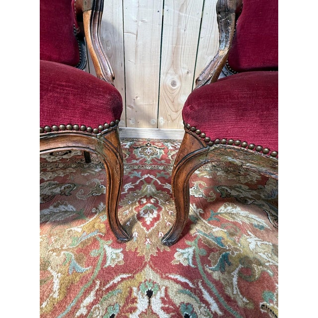 Louis XV Armchairs in Carved Wood and Burgundy Velvet, Set of 2 For Sale - Image 4 of 8