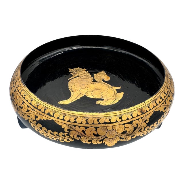 Vintage Burmese Black Lacquer Bowl With Gilt Chinthe Motif For Sale