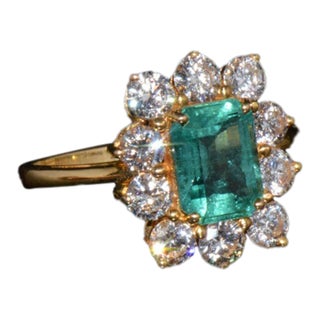 Certified Natural 2.73cts Diamond Emerald 18k Gold Dinner Halo Ring For Sale