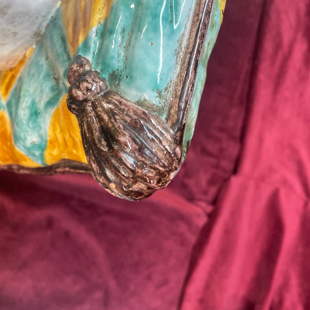 1960s Italian Hollywood Regency Terra Cotta Majolica Glazed Cat on Cushion Attributed to Bellini and Cantagalli For Sale In Miami - Image 6 of 8