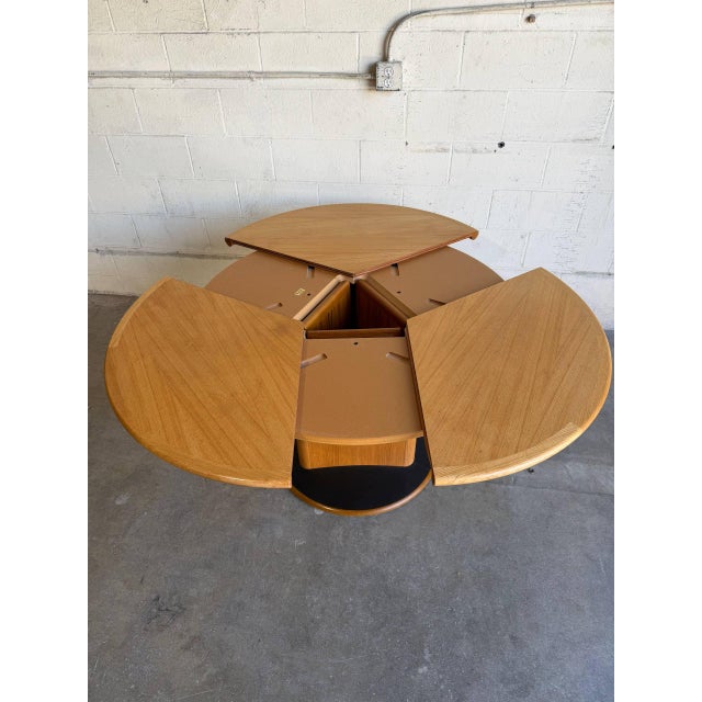 Mid-Century Modern Mid 20th Century Skovby Sm33 Danish Teak Round Dining Table Expandable Butterfly Extension For Sale - Image 3 of 10