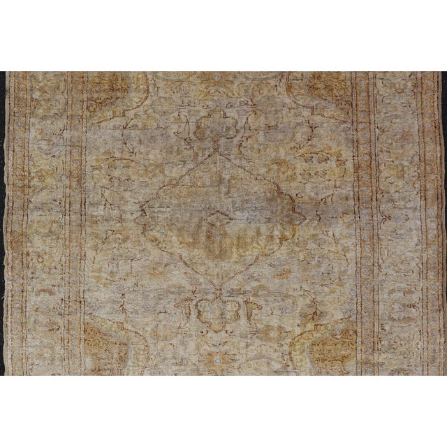 Central medallion Turkish Sivas rug in shades of ivory, brown, and yellow. Keivan Woven Arts / rug TU-DUR-95073, country...