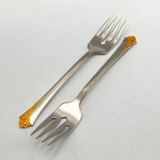 Late 20th Century Oneida Cube “Golden Damask Rose” Stainless Flatware 50 Pieces (Service for 9 With Hostess Pieces and Storage Chest) For Sale - Image 10 of 18