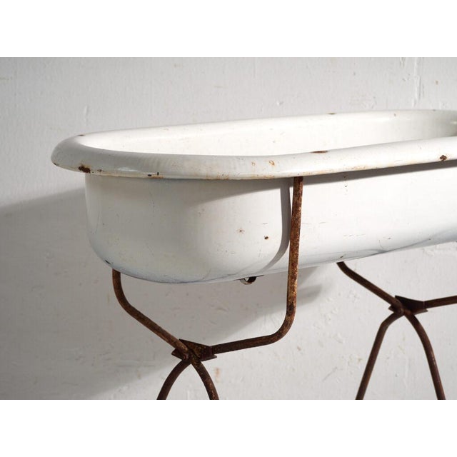 Mid 20th Century Bathtub in Enamelled Iron, Central Europe, 1950 For Sale - Image 5 of 12